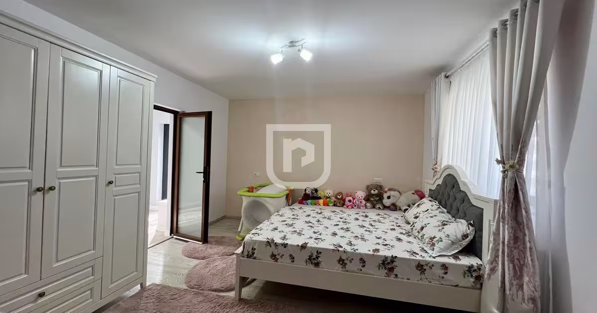 Casă individuală cu 3 camere în Bucșoaia