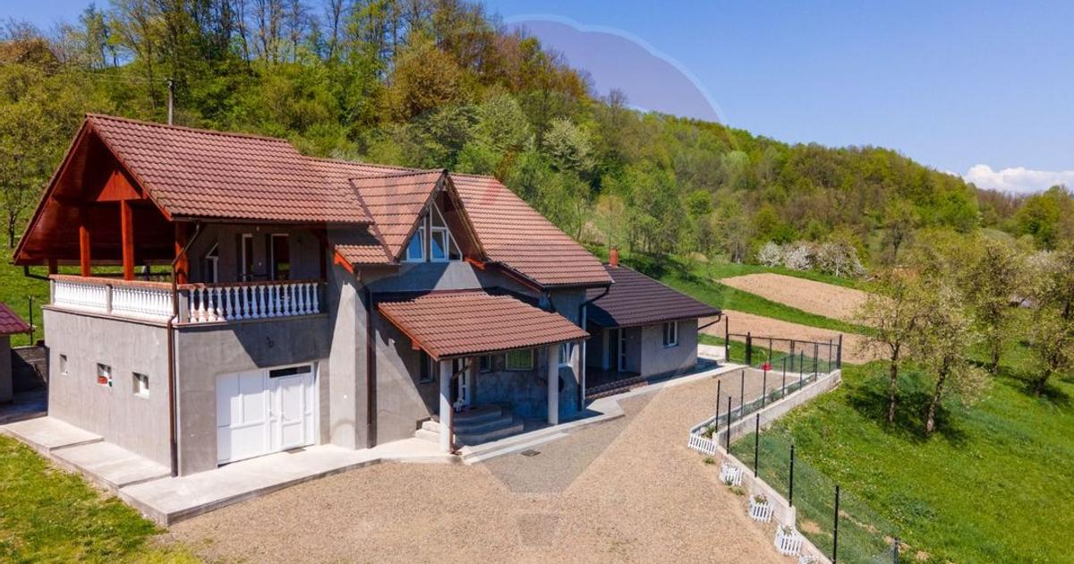 Casă individuală cu 6 camere în Bucureșci