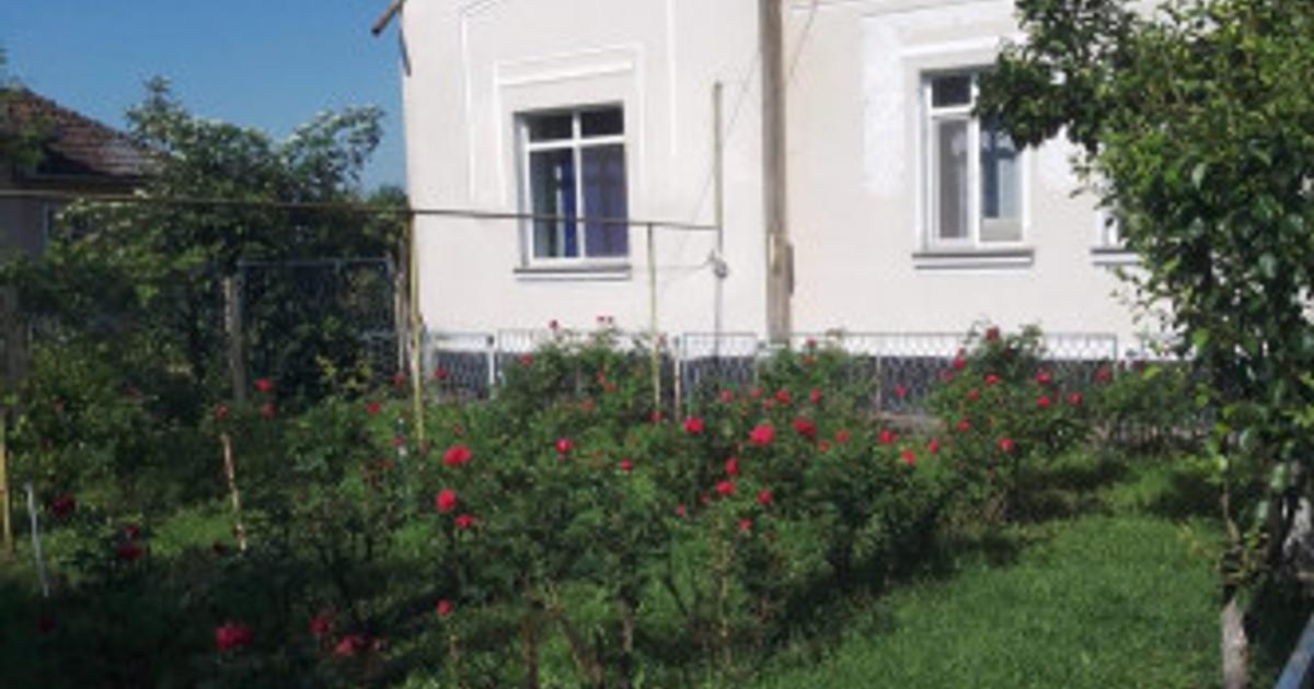 Casă individuală 254 mp cu 5 camere în zona Central, Călan