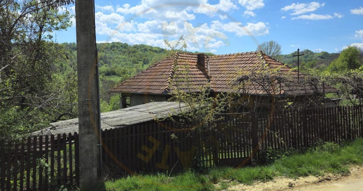 Casă individuală 69 mp cu 2 camere în Căpățânenii Pământeni