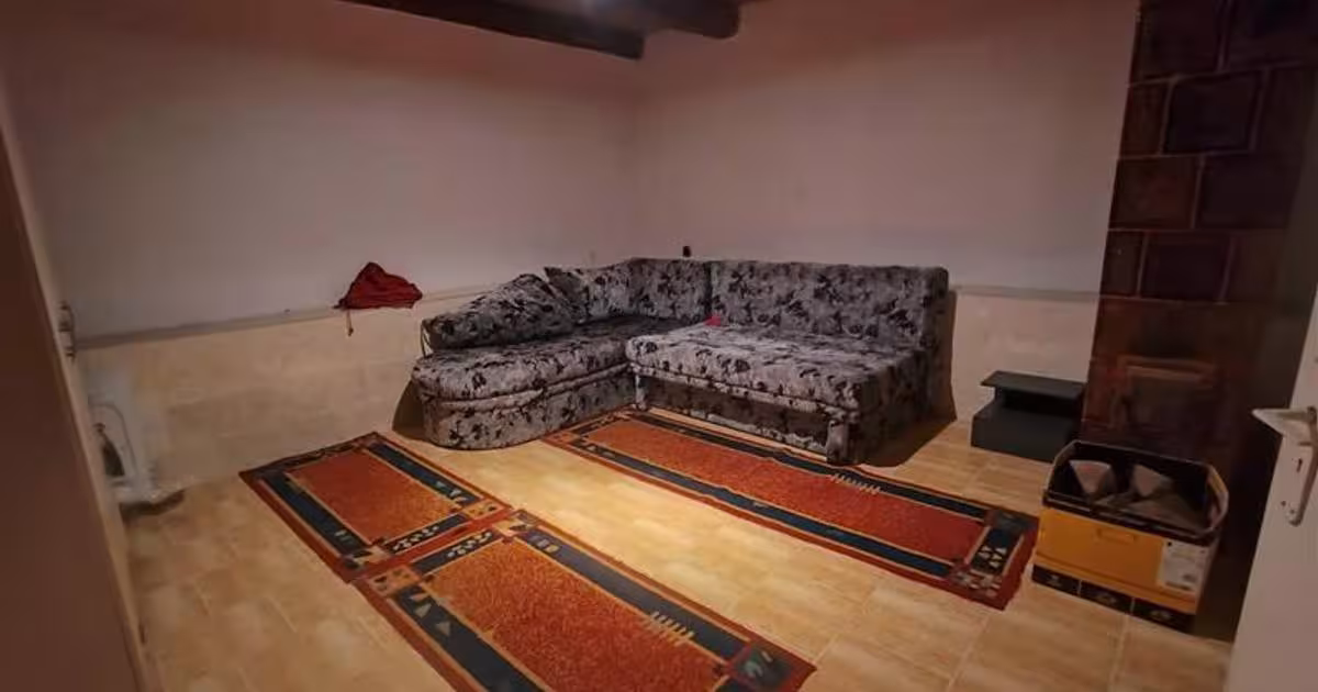 Casă individuală cu 3 camere în zona Periferie, Caransebeș