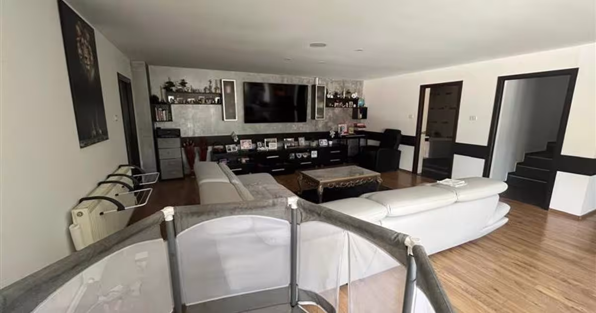 Casă individuală cu 5 camere în zona Periferie, Caransebeș