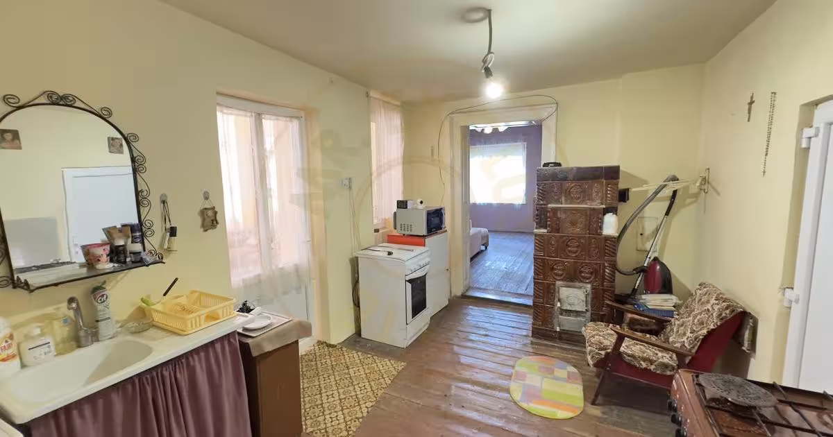 Casă individuală 117 mp cu 4 camere în Carei