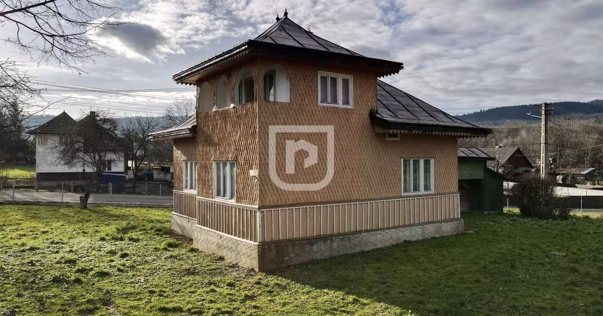 Casă individuală cu 4 camere în zona Central, Solca