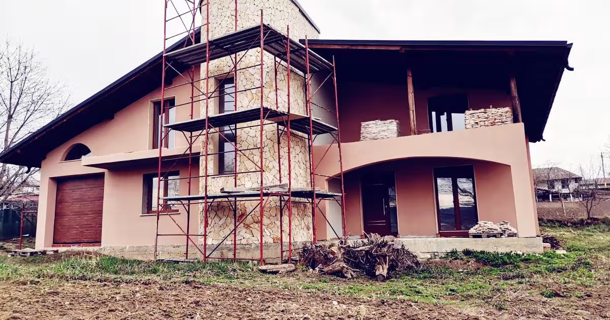 Casă individuală 300 mp cu 6 camere în Cervicești