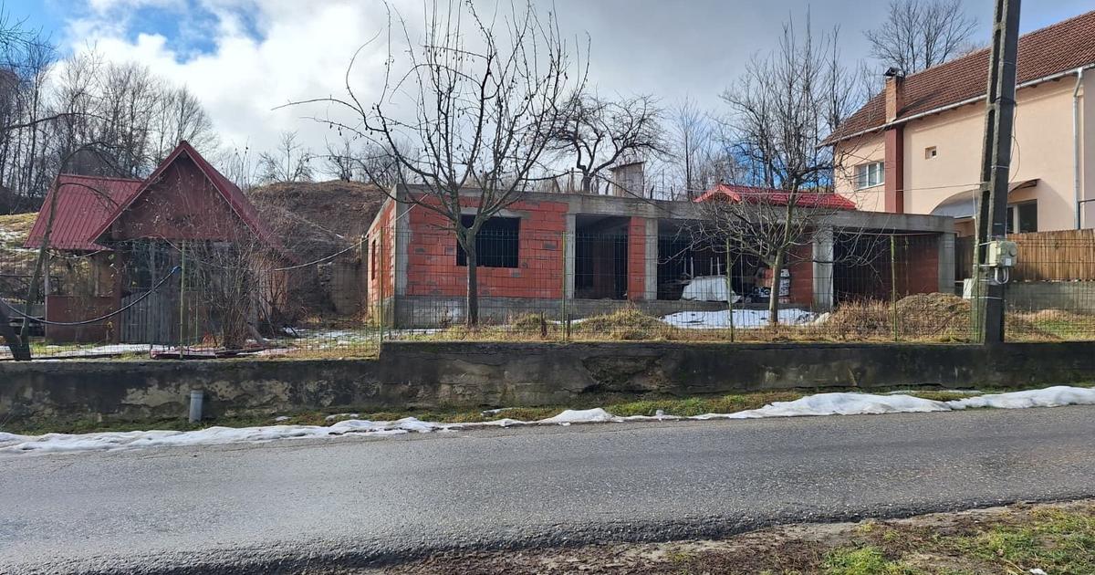 Casă individuală cu 5 camere în Cicănești