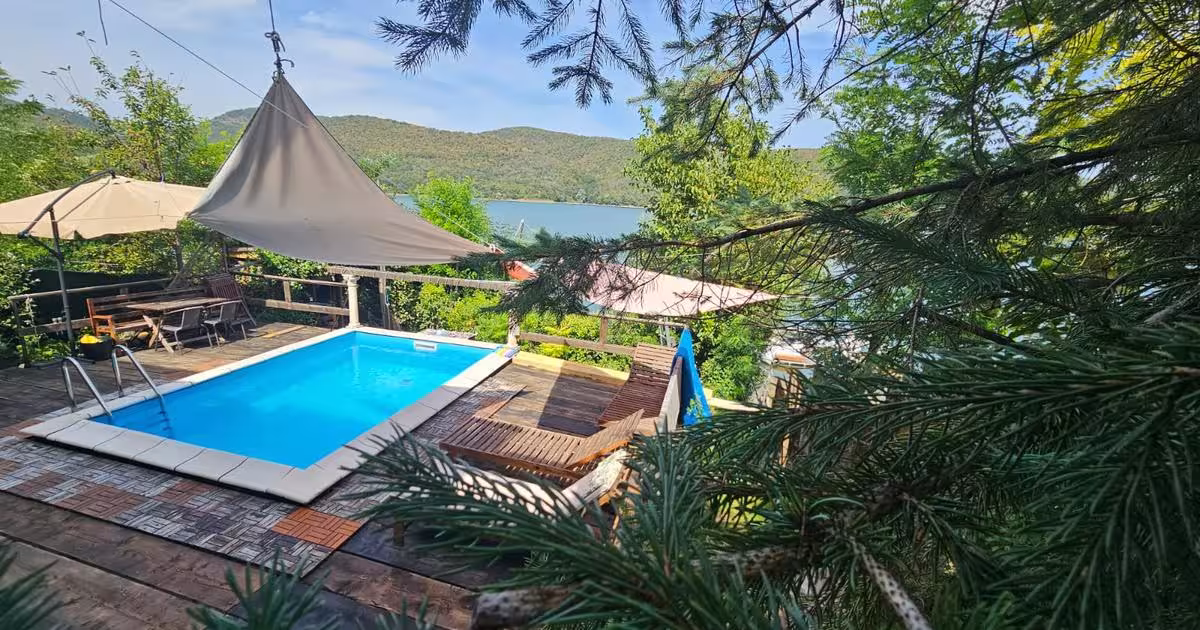 Casă individuală 85 mp cu 4 camere în Cinciș-Cerna