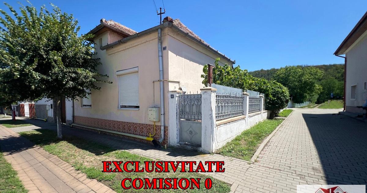 Casă individuală cu 4 camere în Ciugud