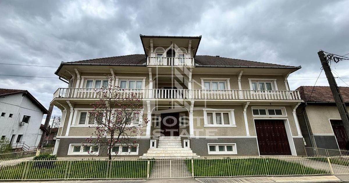 Casă individuală 520 mp cu 12 camere în Clocotici