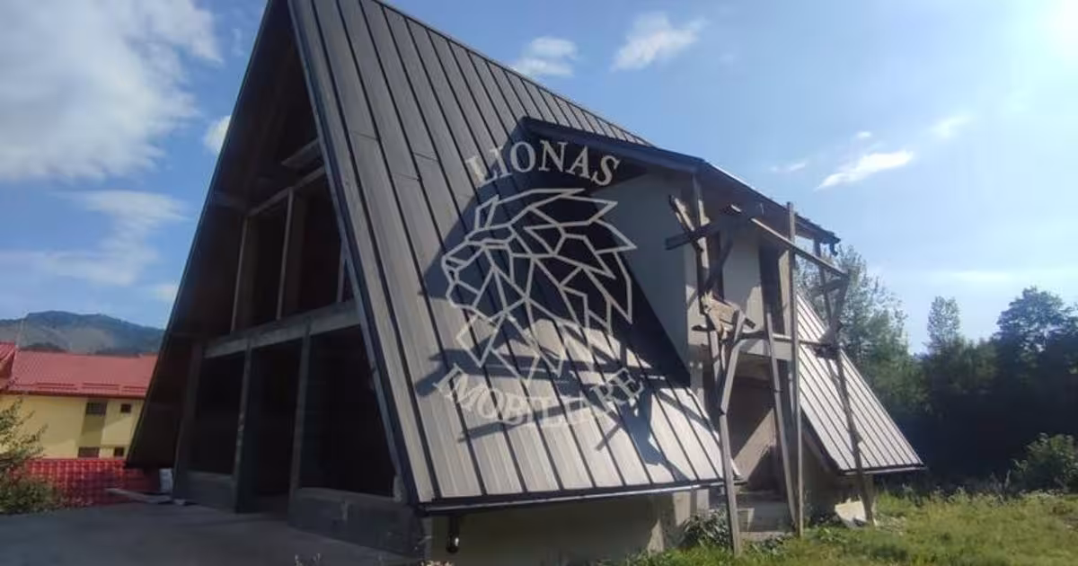 Casă individuală cu 3 camere în Colibița