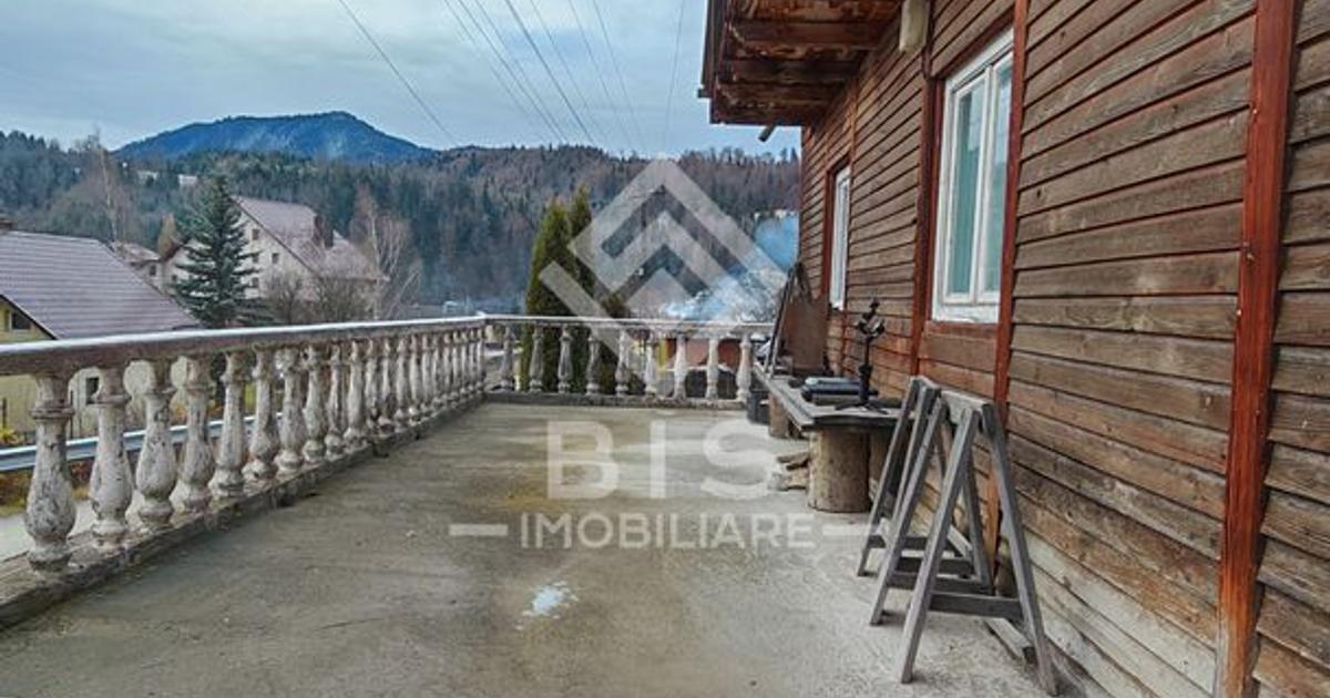 Casă individuală cu 4 camere în Colibița