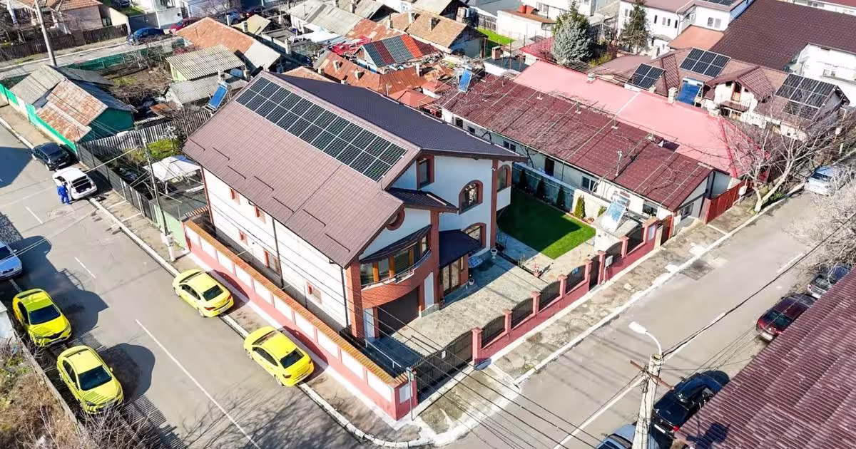 Casă individuală 424.2 mp cu 6 camere în zona CET, Constanța