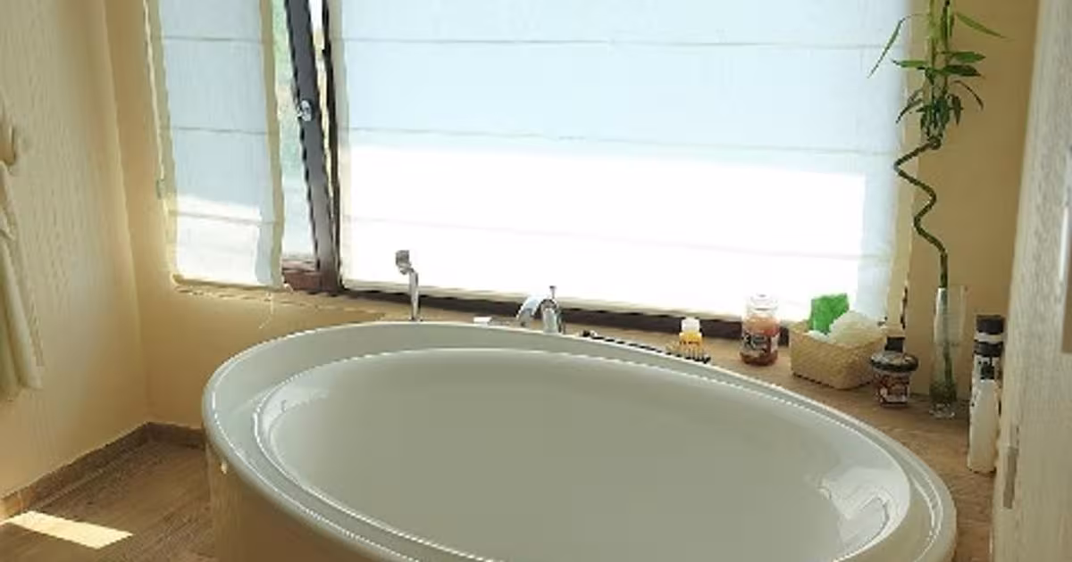 Casă individuală 480 mp cu 6 camere în zona Palazu Mare, Constanța