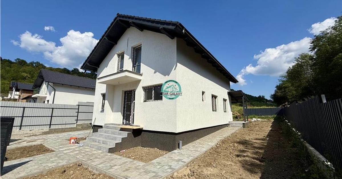 Casă individuală 115 mp cu 5 camere în Corunca