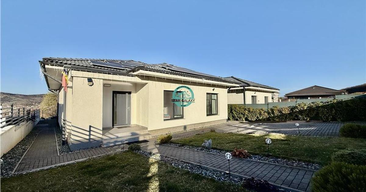 Casă individuală cu 4 camere în Corunca