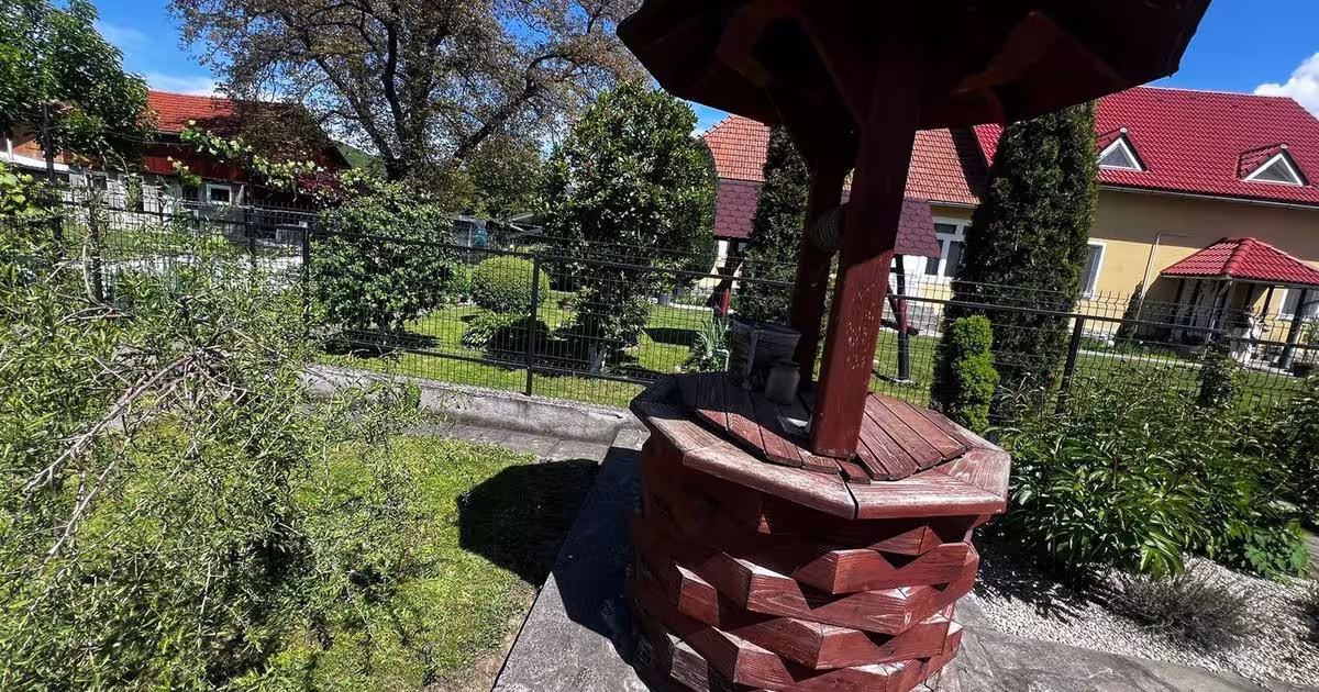 Casă individuală 200 mp cu 5 camere în zona Central, Covasna