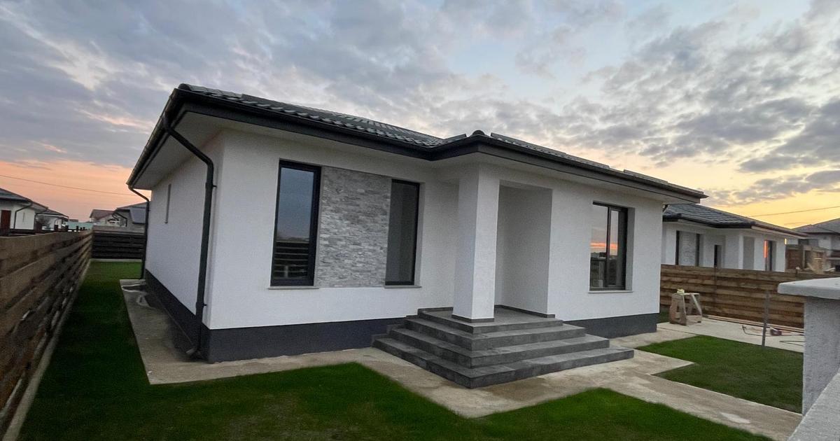 Casă individuală cu 4 camere în Crevedia