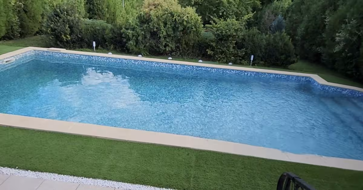 Casă individuală cu 6 camere în Crevedia