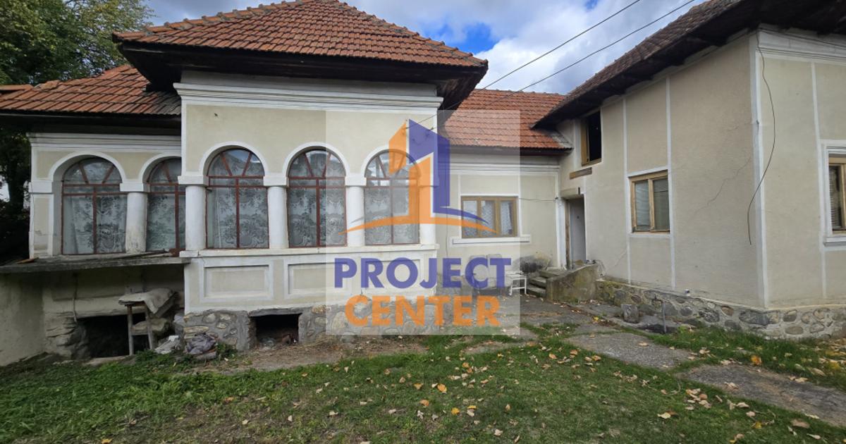 Casă individuală 170 mp cu 7 camere în zona Nord, Curtea de Argeș