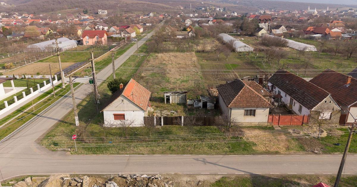 Casă individuală cu 2 camere în Cuvin