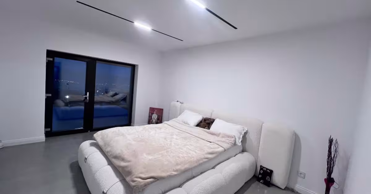 Casă individuală 290 mp cu 4 camere în zona Vulcan, Deva