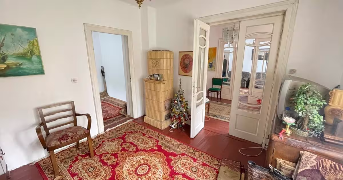 Casă individuală 80 mp cu 3 camere în zona Central, Drobeta-Turnu Severin