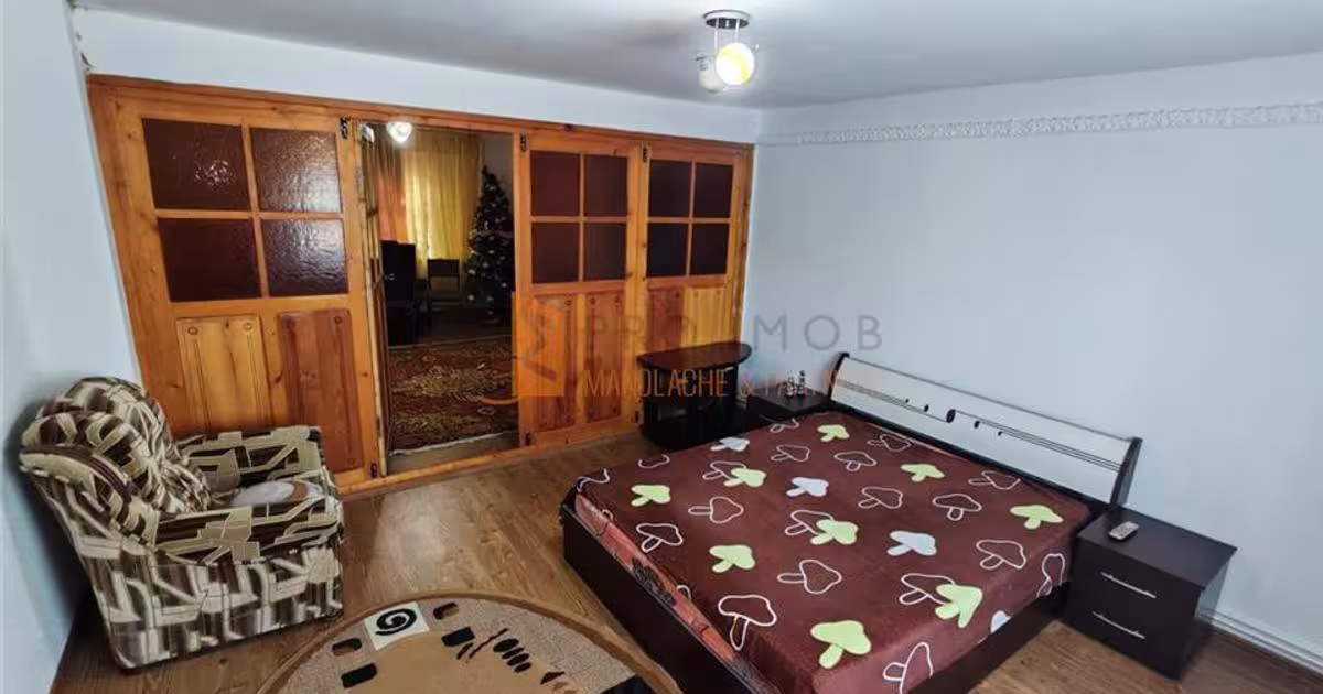 Casă individuală 135 mp cu 6 camere în Focșănei