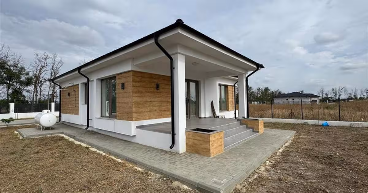 Casă individuală 105 mp cu 4 camere în zona Exterior Nord, Focșani