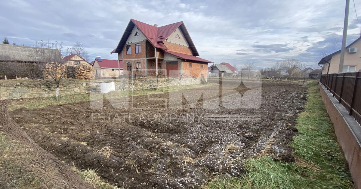 Casă individuală cu 4 camere în Frătăuții Noi