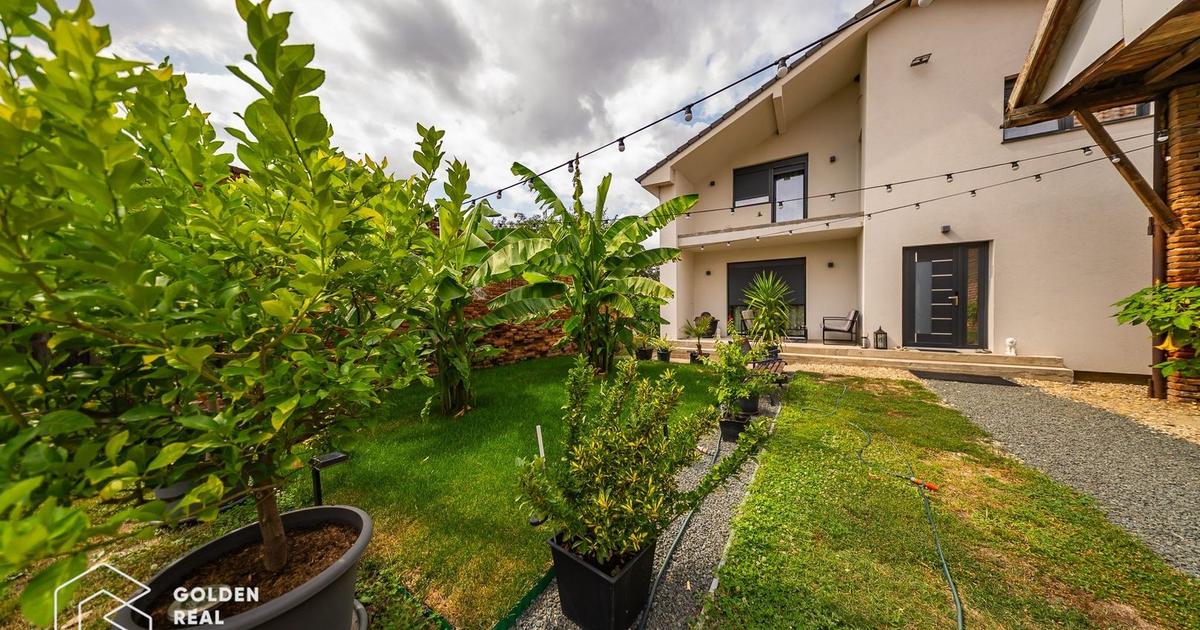 Casă individuală 200 mp cu 6 camere în Frumușeni