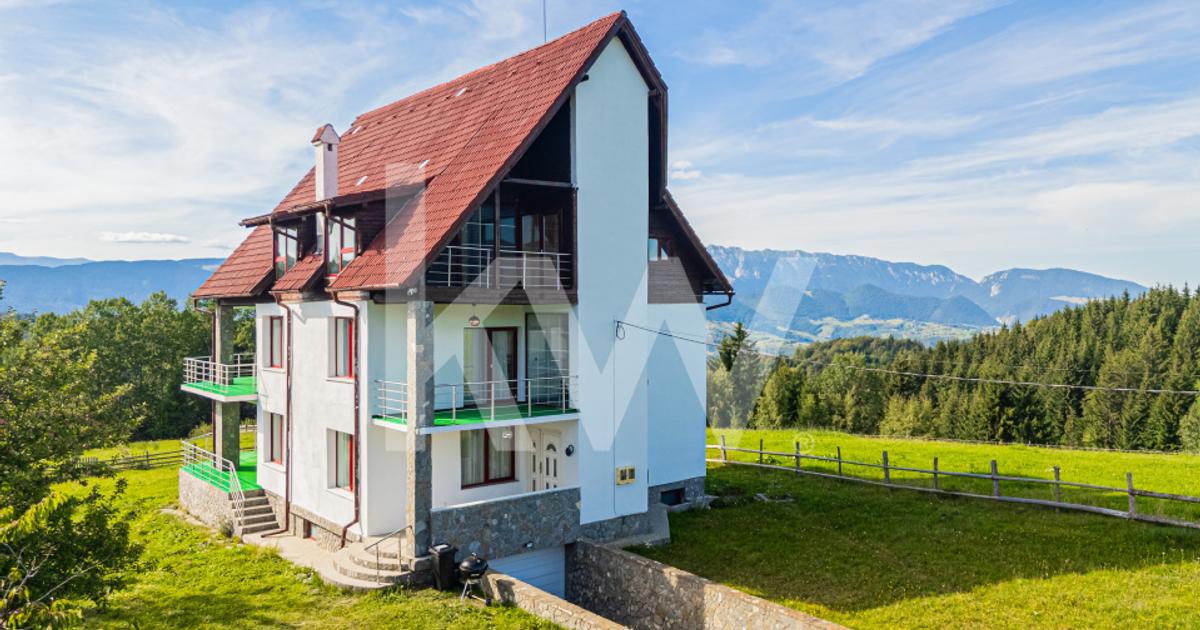 Casă individuală 265.32 mp cu 7 camere în Fundata