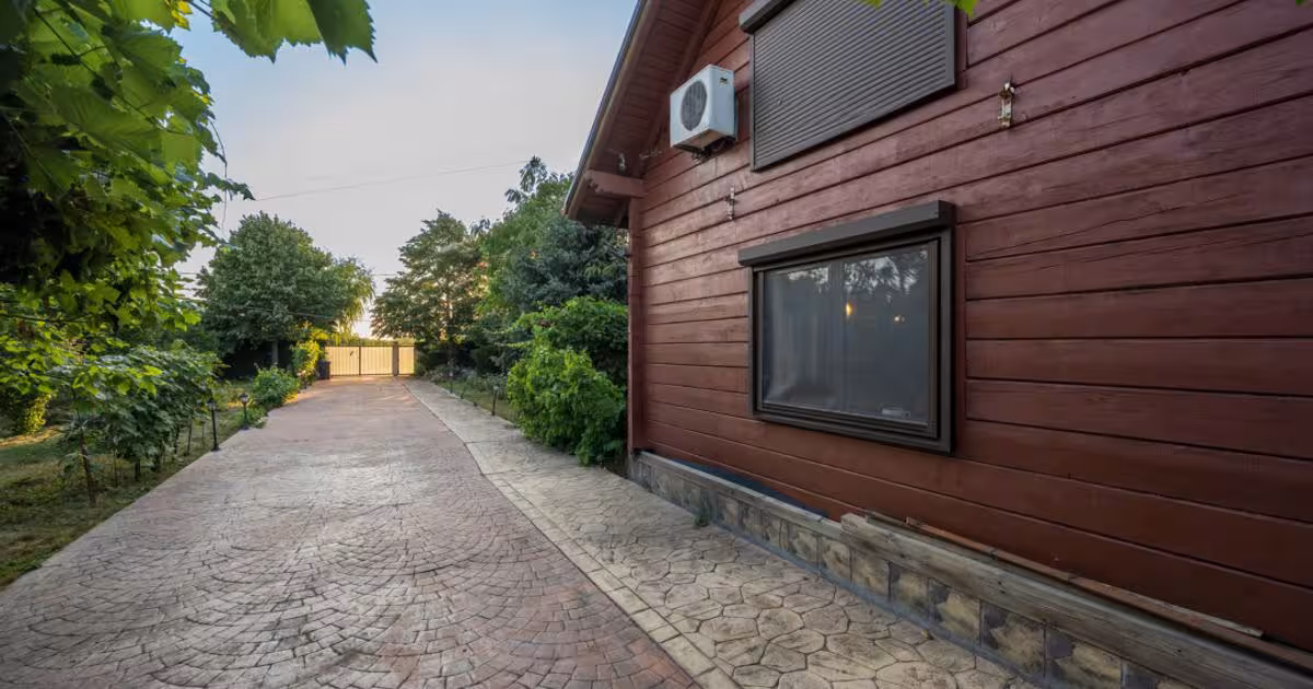 Casă individuală 98 mp cu 3 camere în zona Central, Fundulea