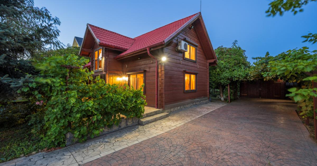 Casă individuală 98 mp cu 3 camere în zona Central, Fundulea