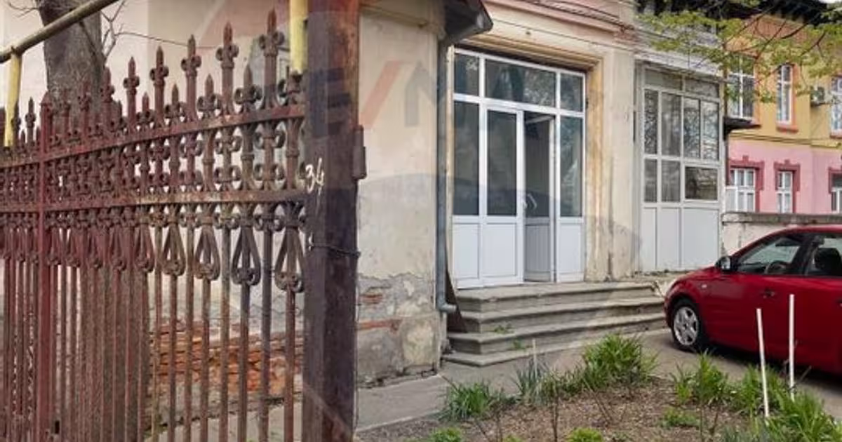 Casă individuală cu 5 camere în zona Central, Galați