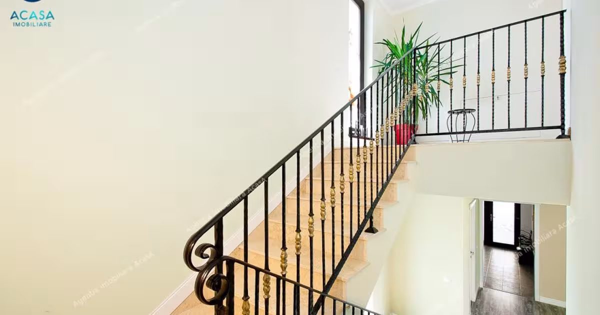 Casă individuală 250 mp cu 7 camere în zona Central, Galați