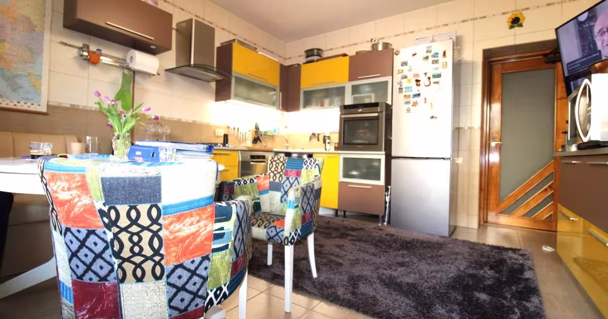 Casă individuală 261 mp cu 5 camere în zona Micro 17, Galați