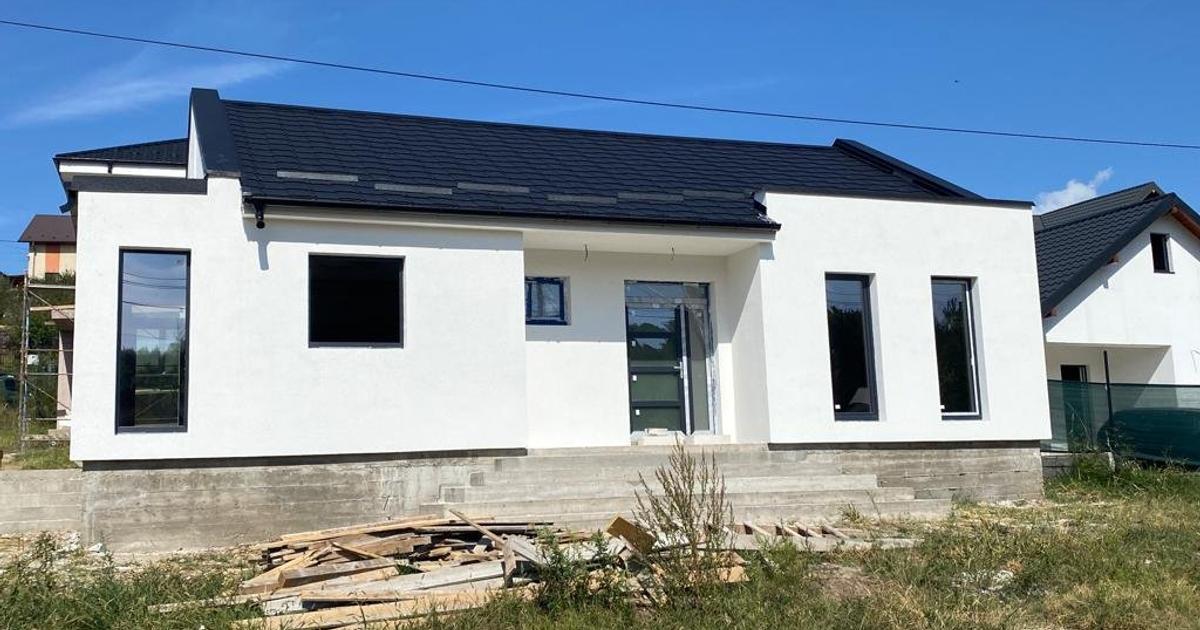 Casă individuală 95 mp cu 3 camere în Geamăna