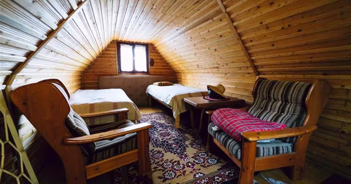 Casă individuală cu 1 camere în zona Est, Gheorgheni