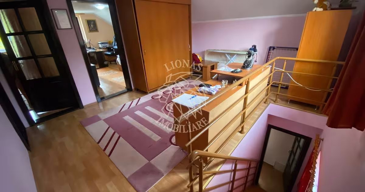 Casă individuală cu 5 camere în Ghinda