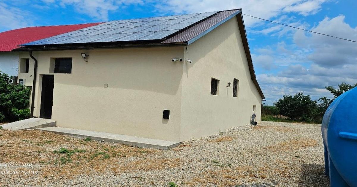 Casă individuală 320 mp cu 5 camere în Girișu de Criș