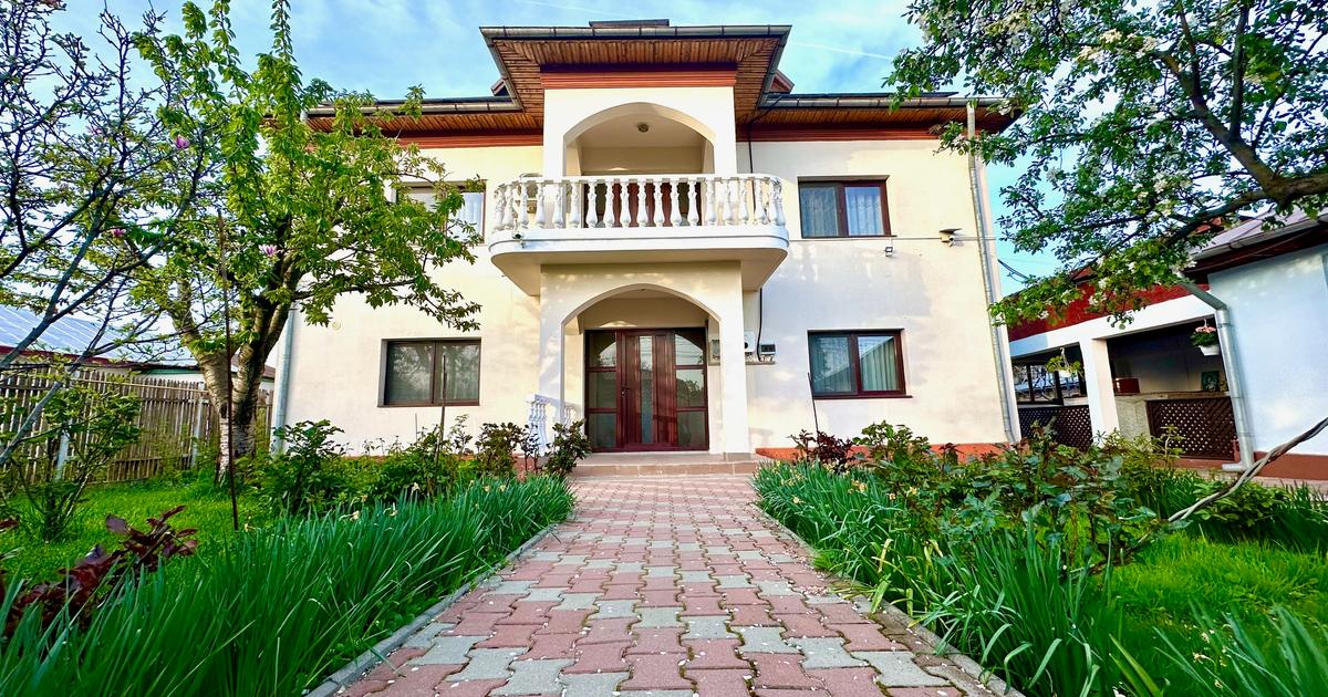 Casă individuală 230 mp cu 6 camere în zona Sud-Est, Giurgiu