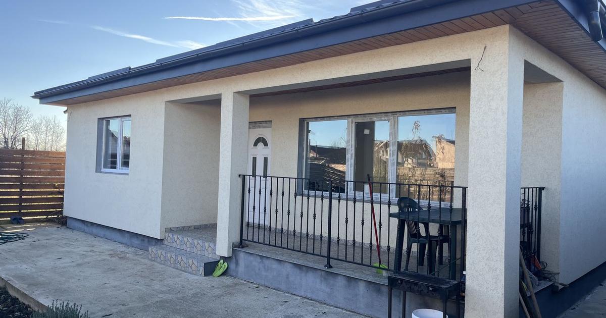 Casă individuală cu 4 camere în Glina