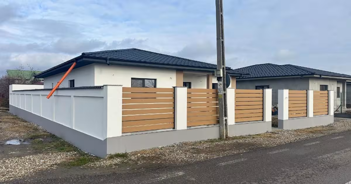 Casă individuală 150 mp cu 4 camere în Golești
