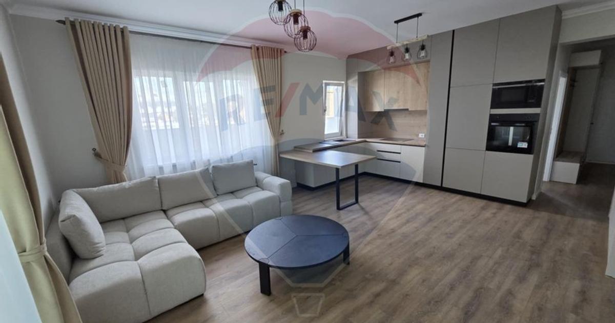 Casă individuală cu 4 camere în Golești