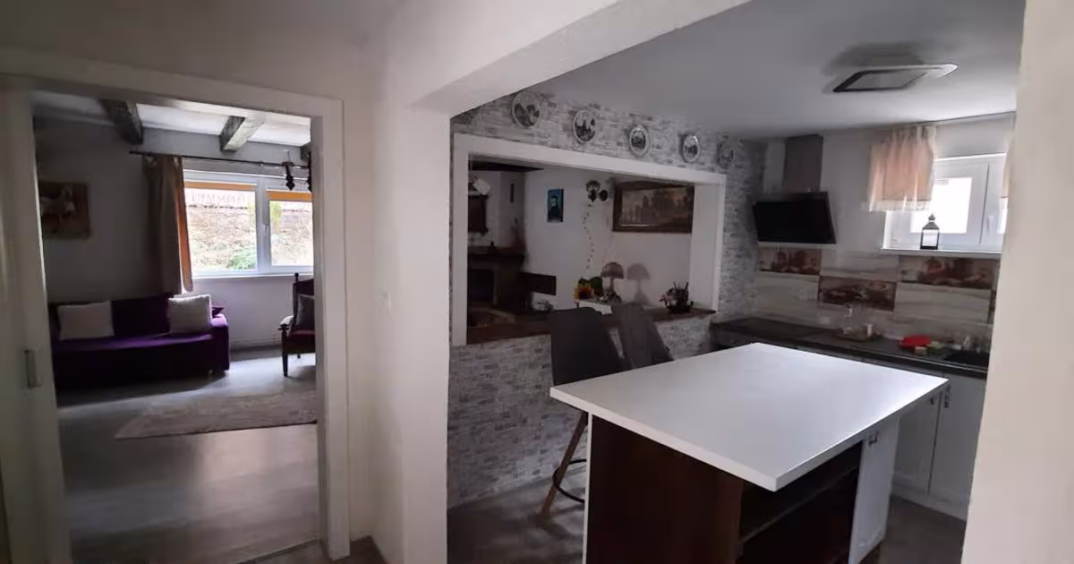 Casă individuală 140 mp cu 4 camere în Govăjdia