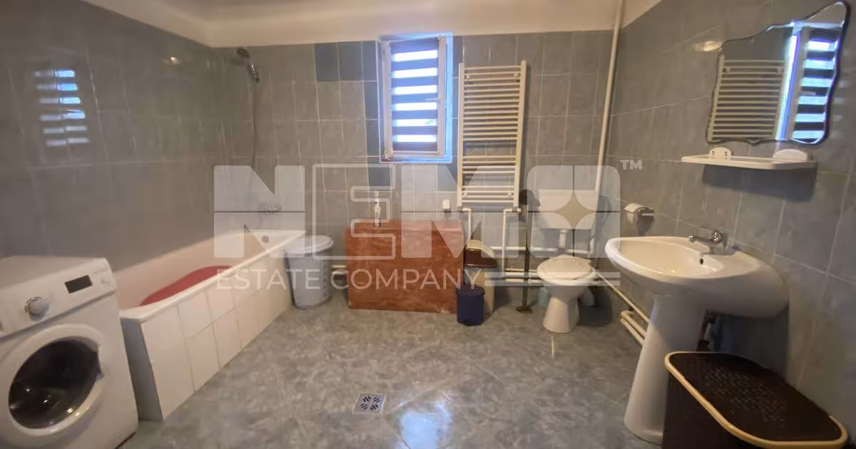 Casă individuală cu 5 camere în Grămești