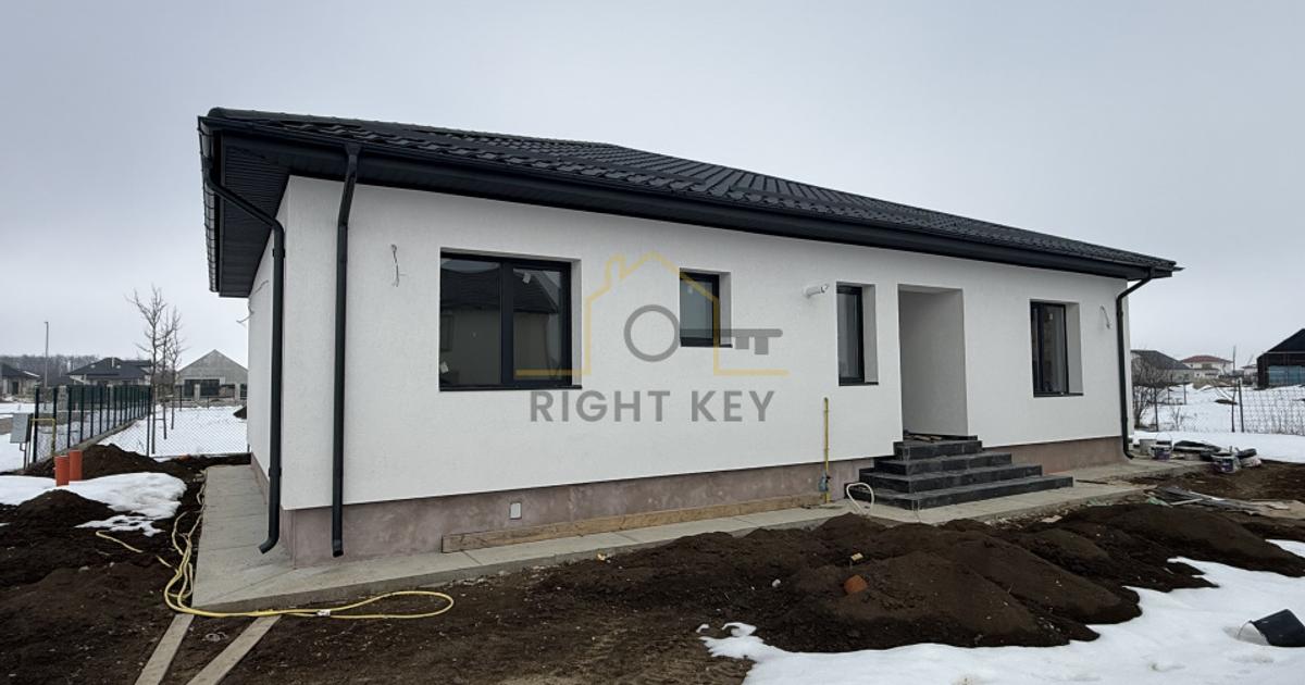 Casă individuală 135 mp cu 4 camere în Gulia