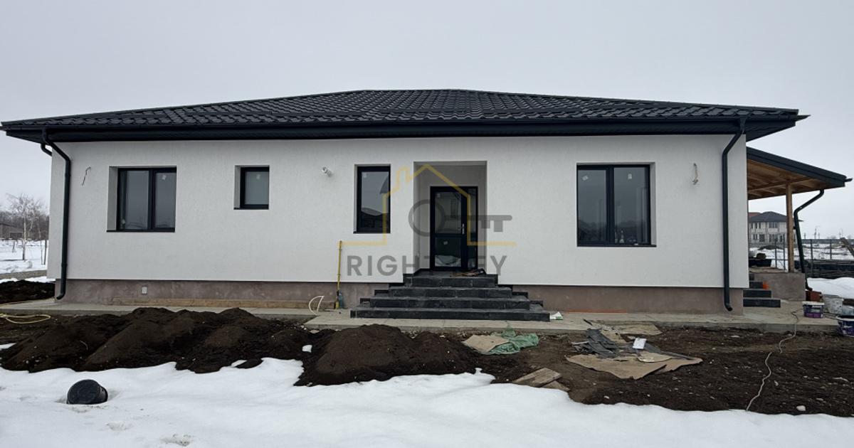 Casă individuală 135 mp cu 4 camere în Gulia