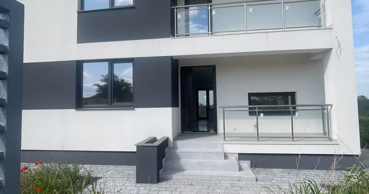 Casă individuală 183 mp cu 5 camere în Gulia