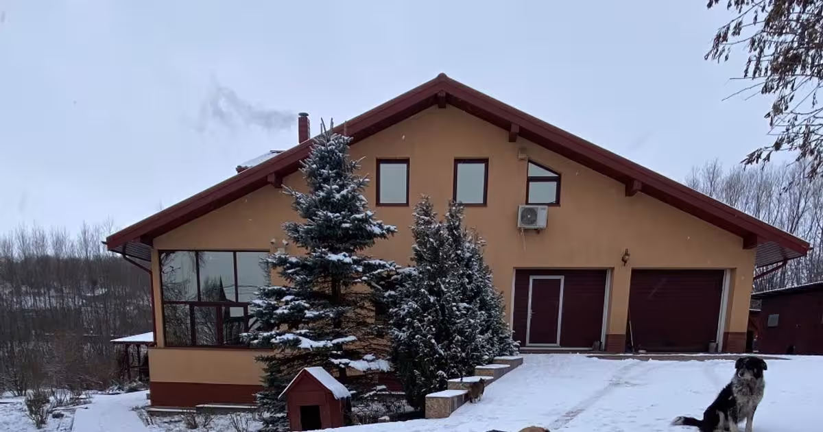 Casă individuală 268 mp cu 4 camere în Gura Văii